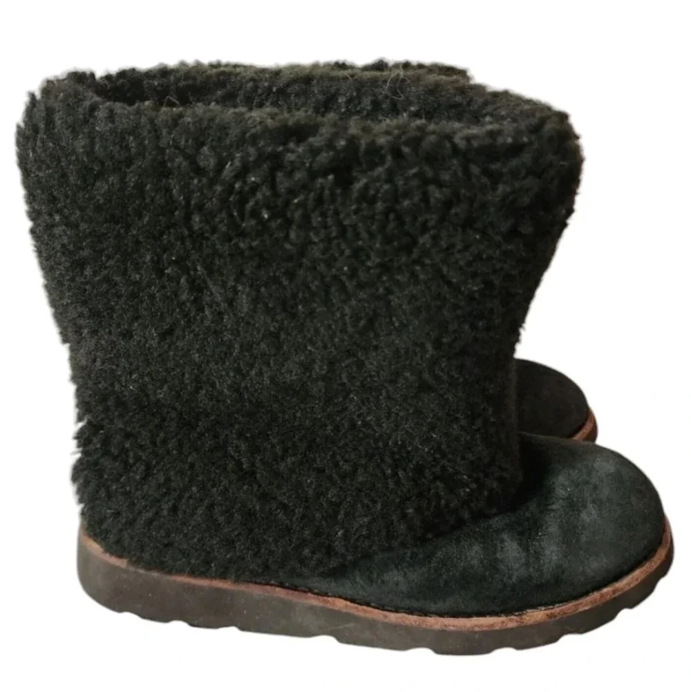 Ugg Australia 3220 Maylin Suede Boot with black shearling cuff Size 5 GUC RARE